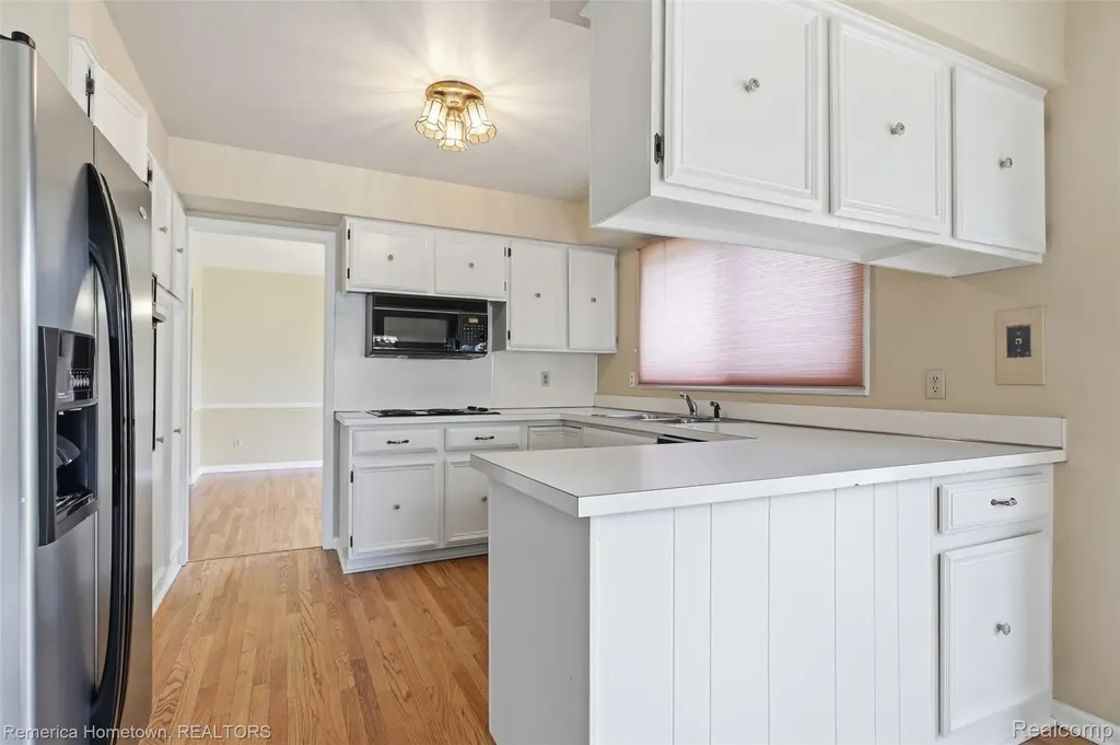 12811 Glenview Drive Plymouth Charter Township MI 48170