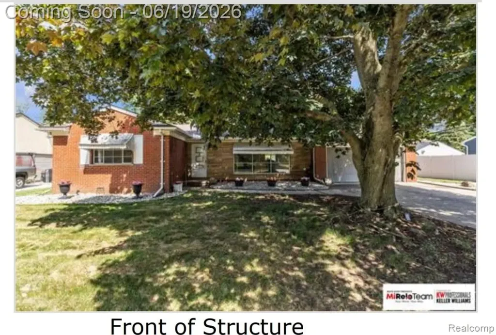 14000 Warner Court Livonia City MI 48154