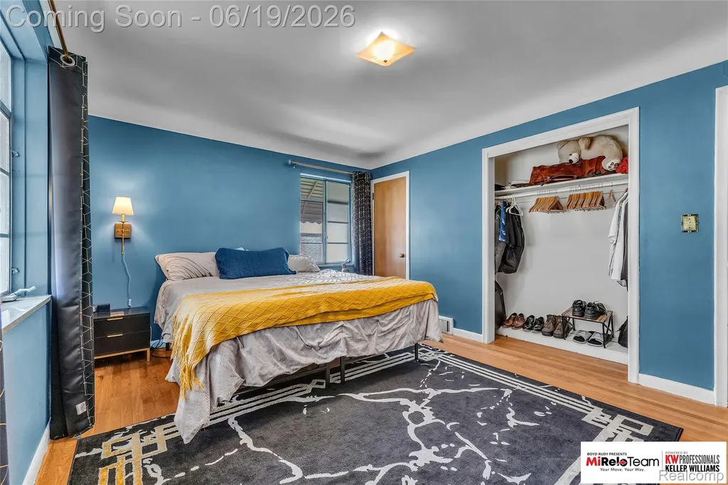 14000 Warner Court Livonia City MI 48154