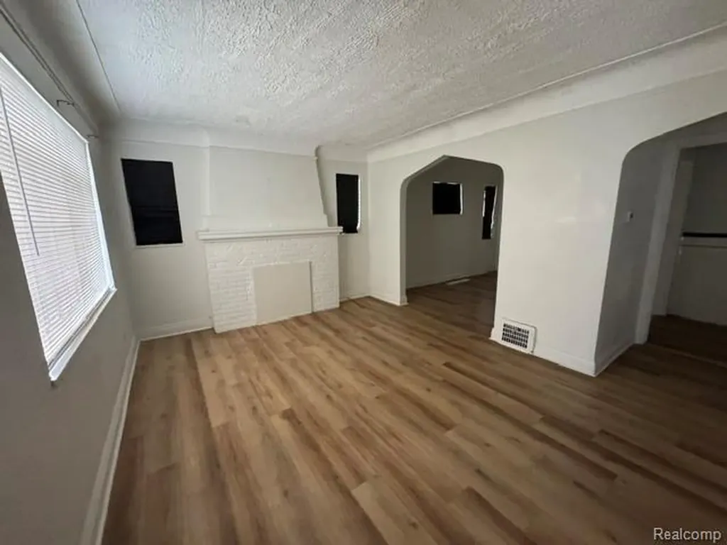 18970 Santa Rosa Drive Detroit City MI 48221