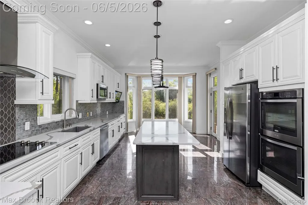 6664 Apple Blossom Trail West Bloomfield Charter Township MI 48322