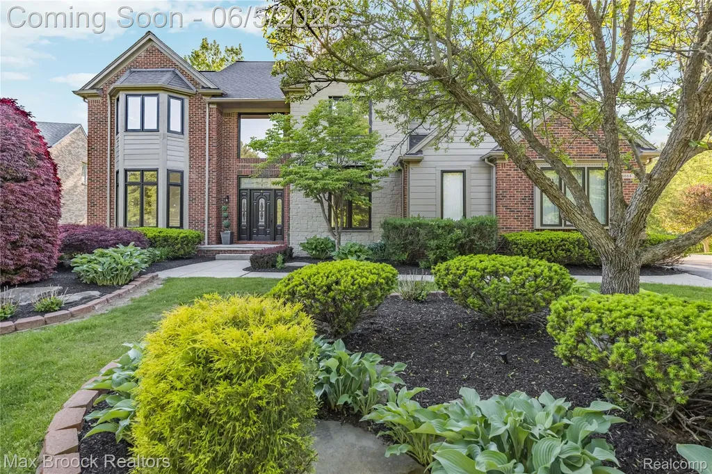 6664 Apple Blossom Trail West Bloomfield Charter Township MI 48322