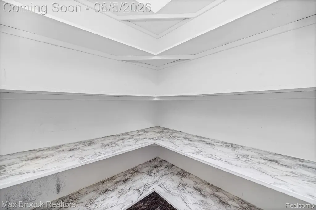6664 Apple Blossom Trail West Bloomfield Charter Township MI 48322