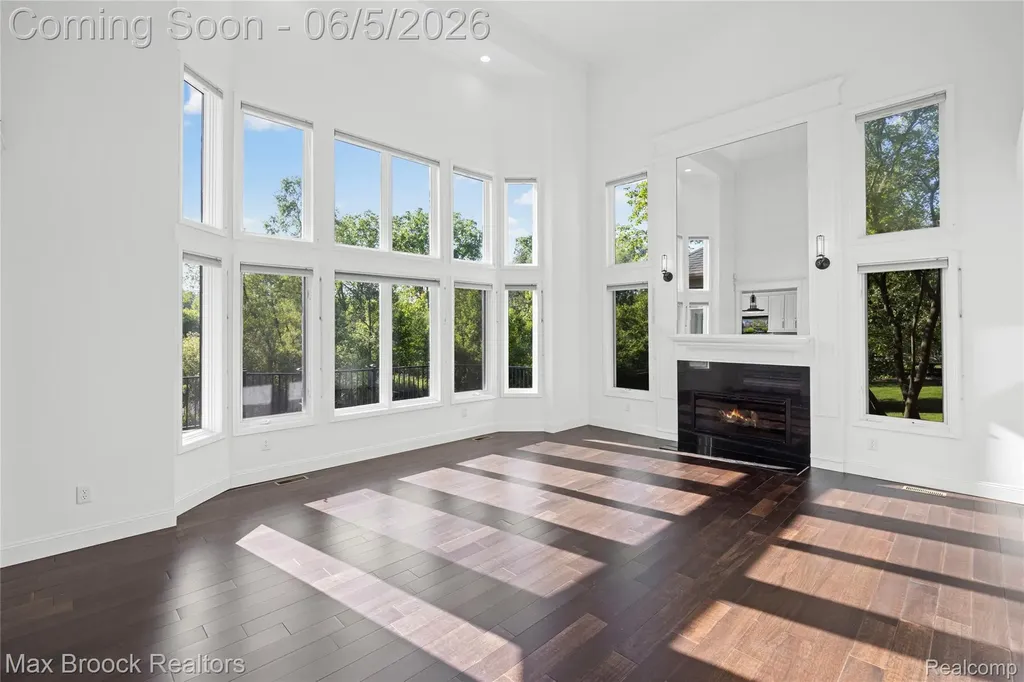 6664 Apple Blossom Trail West Bloomfield Charter Township MI 48322