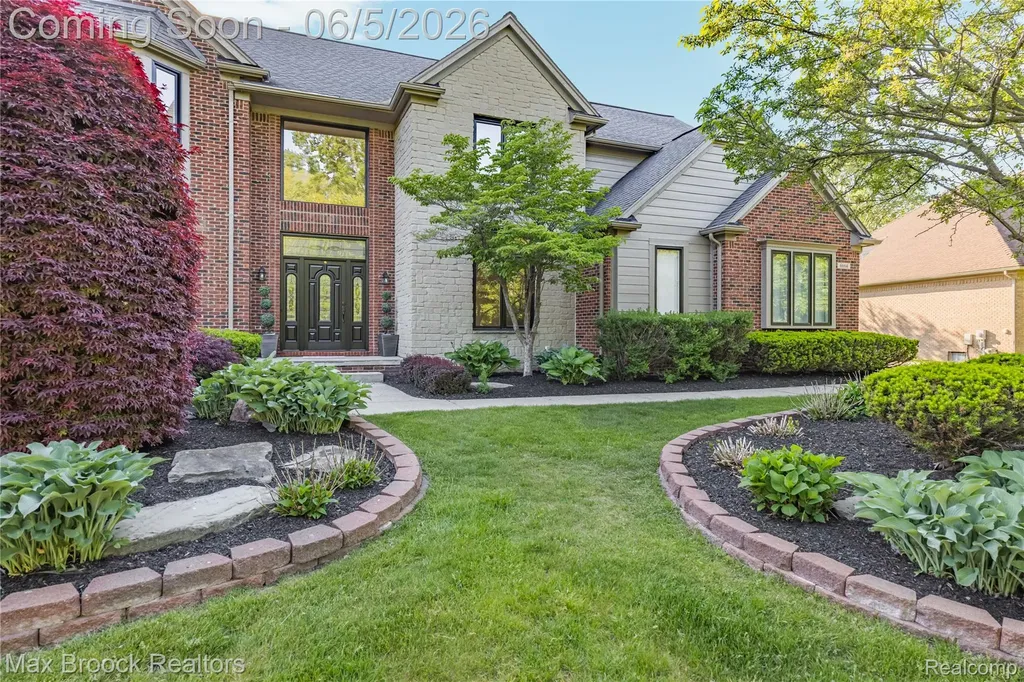6664 Apple Blossom Trail West Bloomfield Charter Township MI 48322