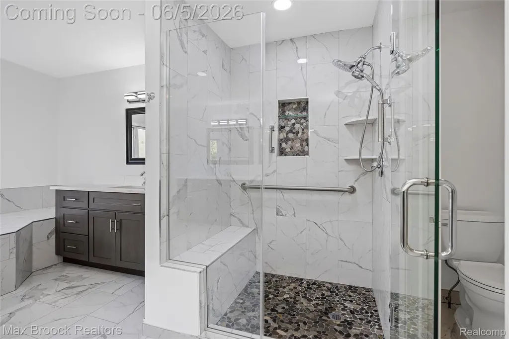6664 Apple Blossom Trail West Bloomfield Charter Township MI 48322