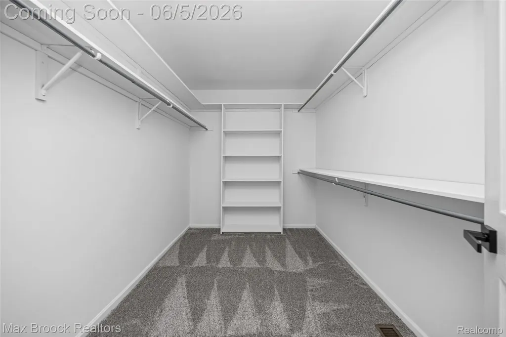 6664 Apple Blossom Trail West Bloomfield Charter Township MI 48322