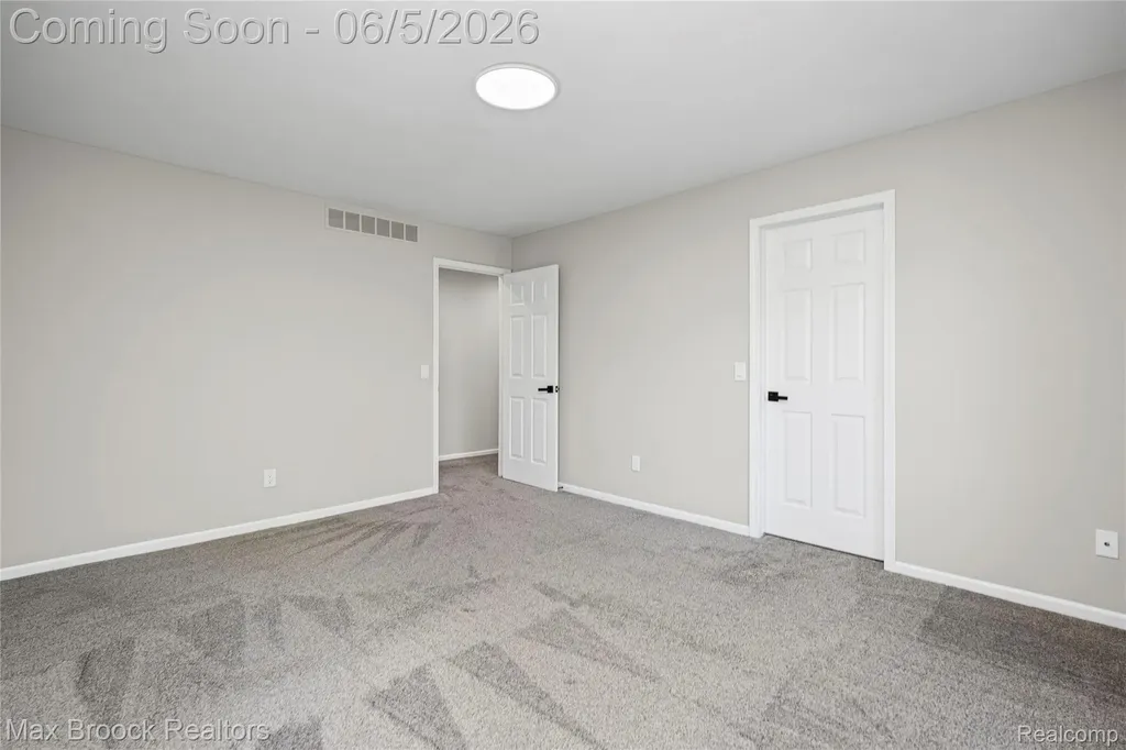 6664 Apple Blossom Trail West Bloomfield Charter Township MI 48322