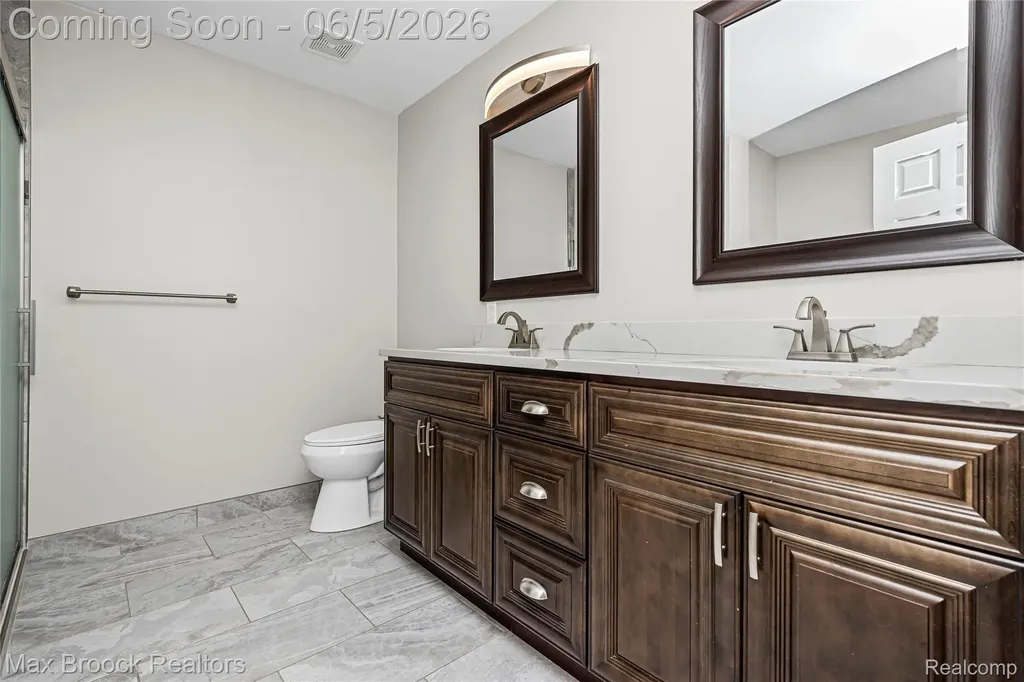 6664 Apple Blossom Trail West Bloomfield Charter Township MI 48322