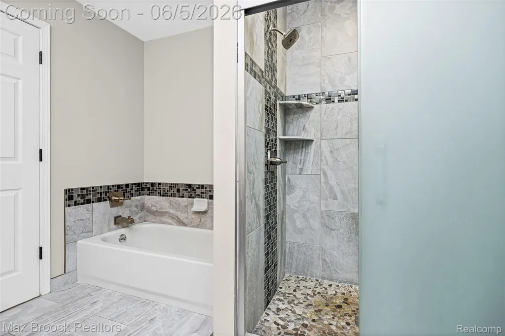 6664 Apple Blossom Trail West Bloomfield Charter Township MI 48322