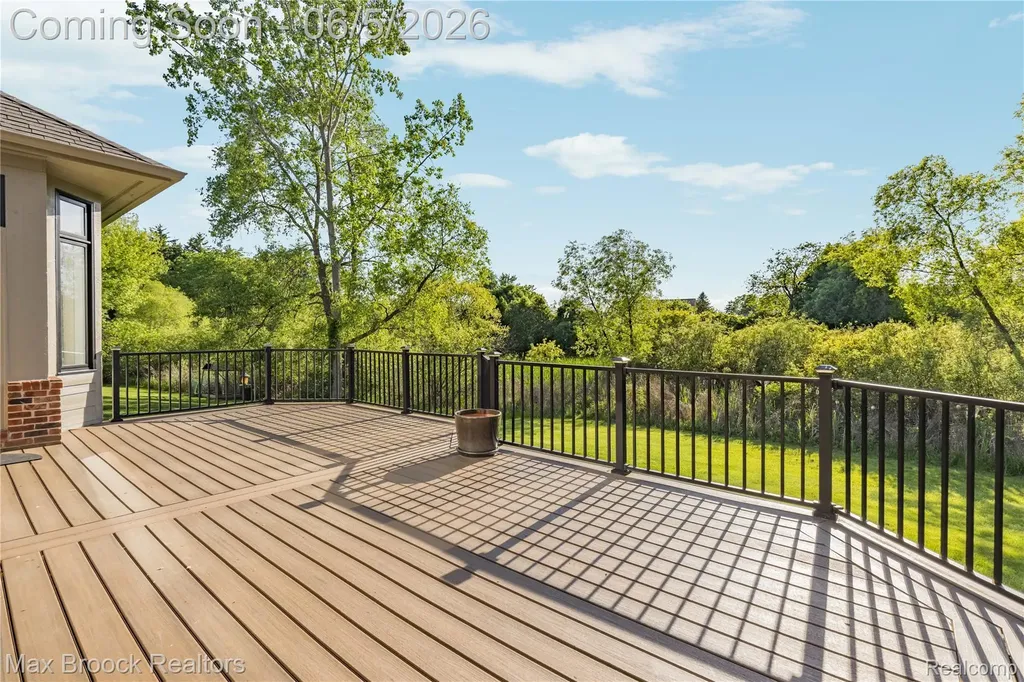 6664 Apple Blossom Trail West Bloomfield Charter Township MI 48322