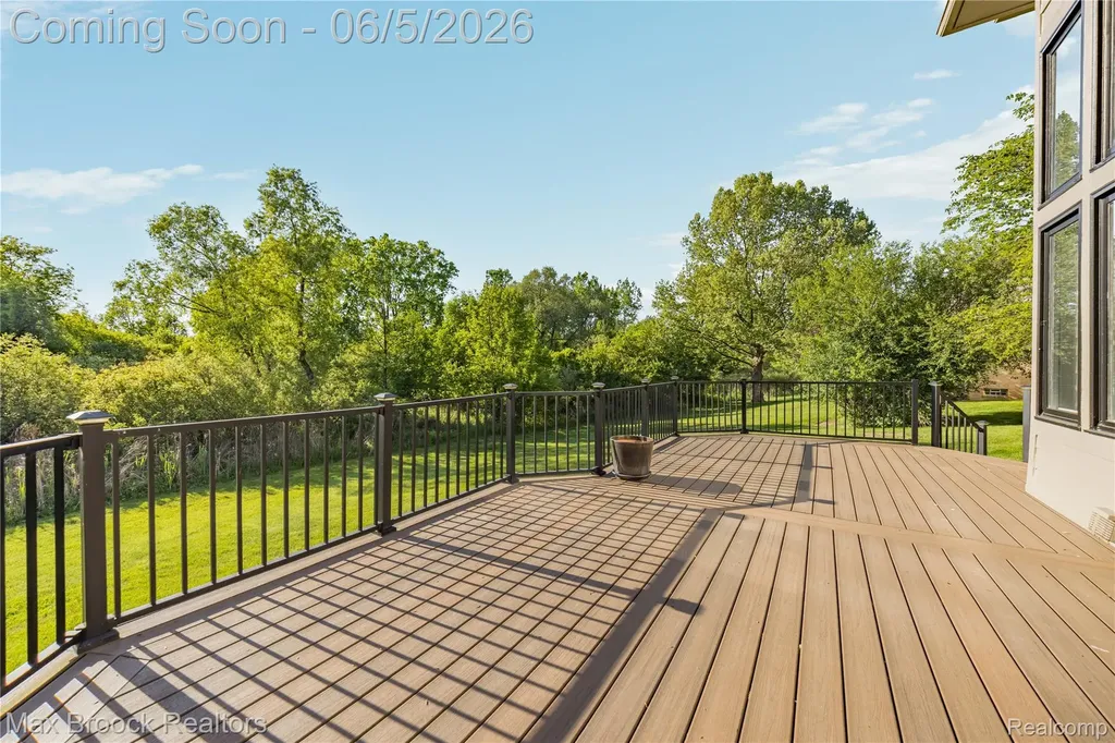 6664 Apple Blossom Trail West Bloomfield Charter Township MI 48322