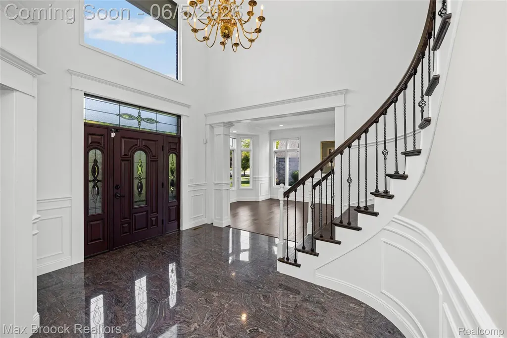 6664 Apple Blossom Trail West Bloomfield Charter Township MI 48322
