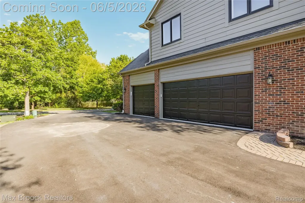 6664 Apple Blossom Trail West Bloomfield Charter Township MI 48322