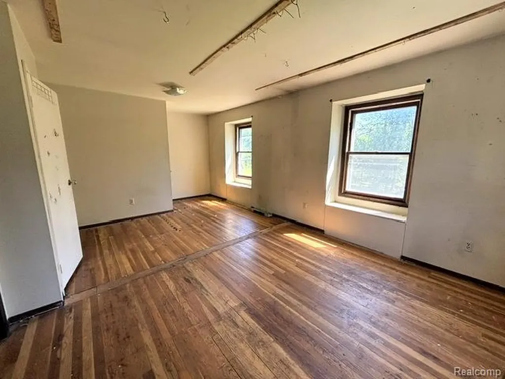 6080 Cedar Lake Road Putnam Township MI 48169