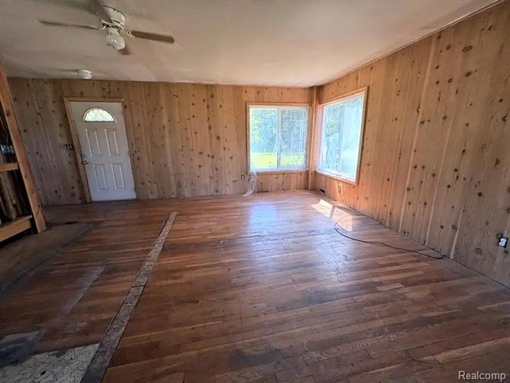6080 Cedar Lake Road Putnam Township MI 48169