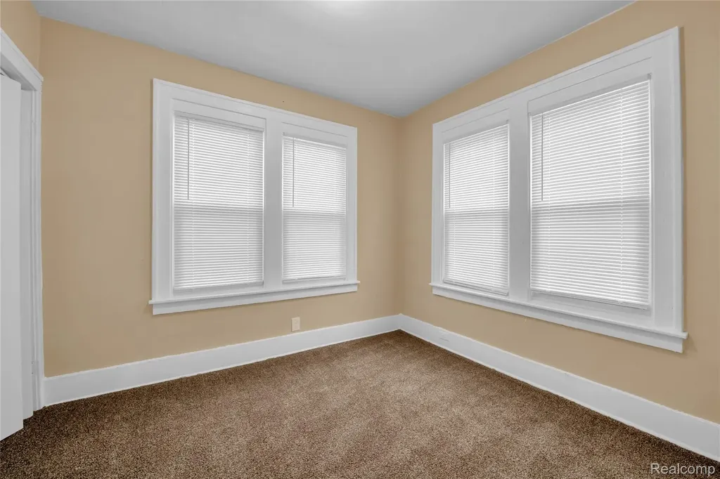 5044 Fairview Street Detroit City MI 48213