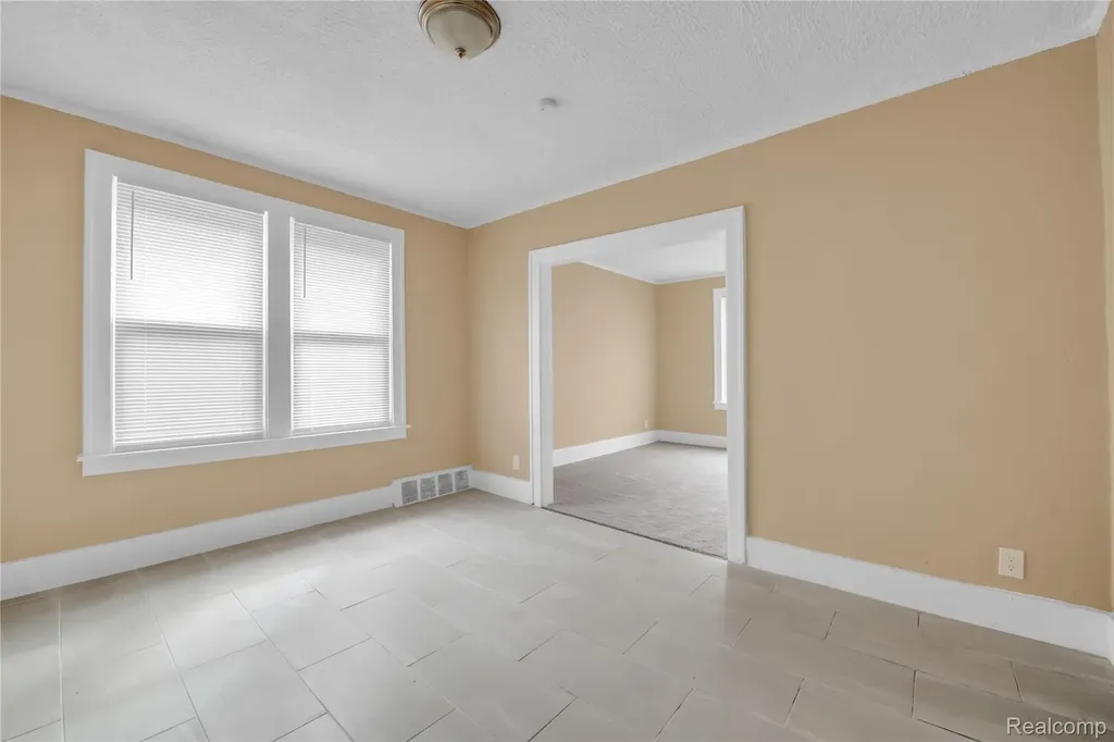 5044 Fairview Street Detroit City MI 48213