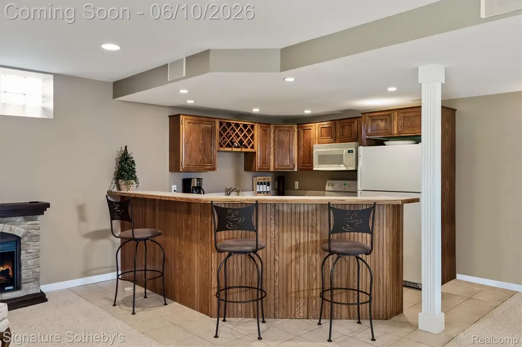 602 Appoline Court Rochester City MI 48307