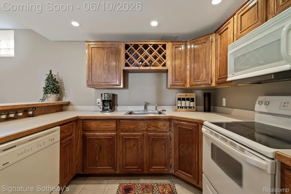 602 Appoline Court Rochester City MI 48307