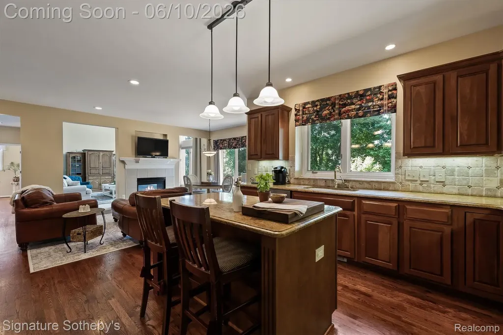 602 Appoline Court Rochester City MI 48307