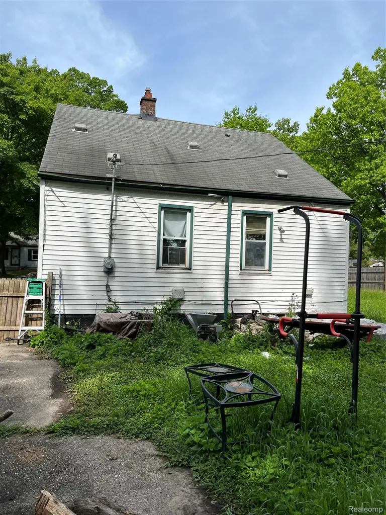 18200 Fielding Street Detroit City MI 48219