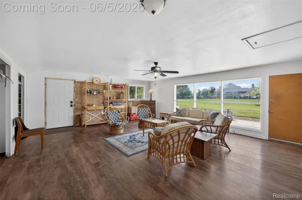 7174 Meadowvue Drive Grand Blanc Charter Township MI 48439