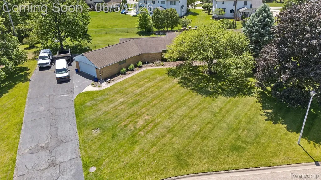 7174 Meadowvue Drive Grand Blanc Charter Township MI 48439