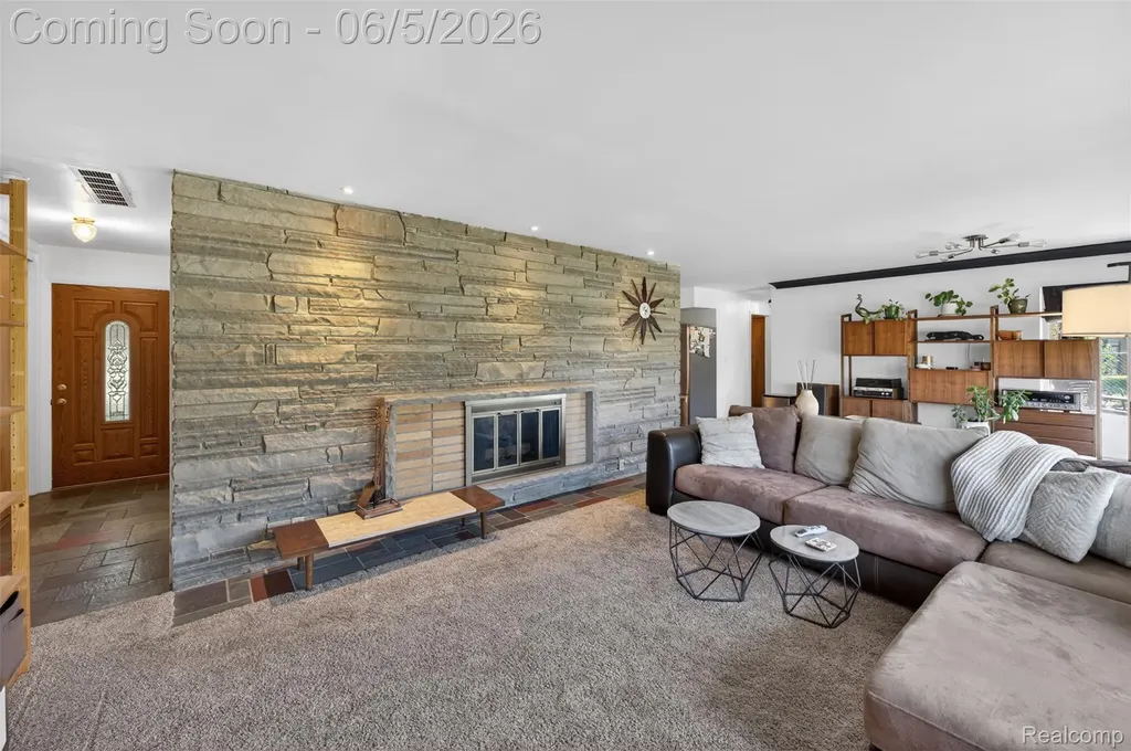 7174 Meadowvue Drive Grand Blanc Charter Township MI 48439