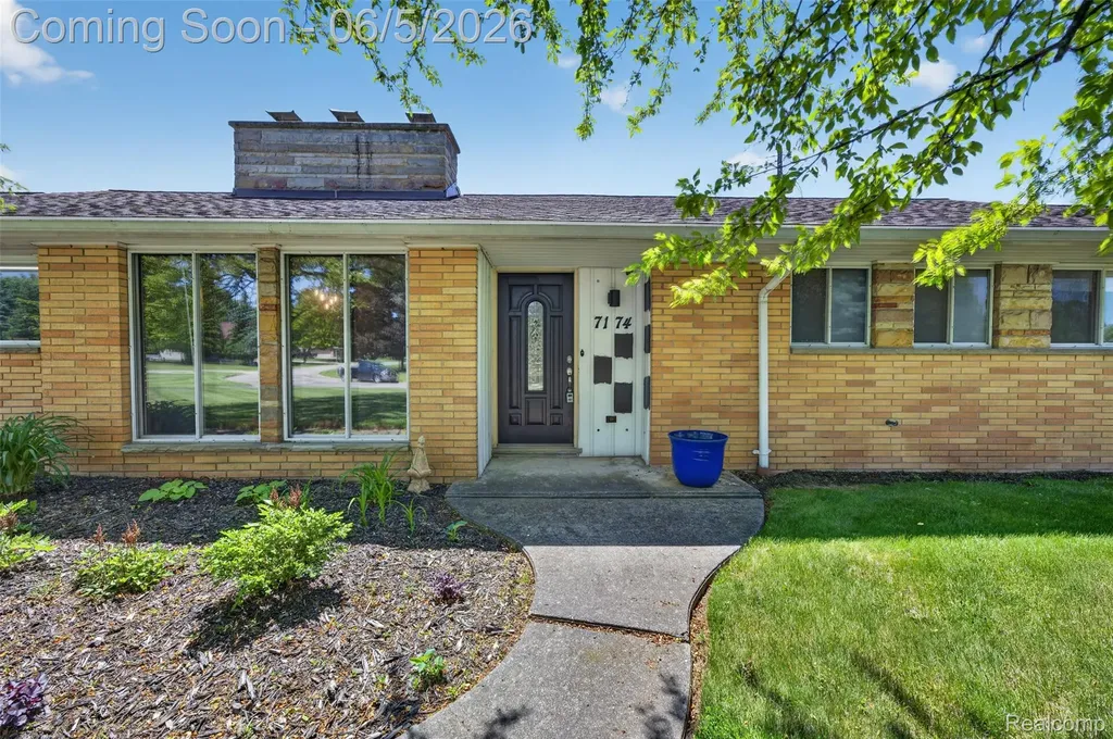 7174 Meadowvue Drive Grand Blanc Charter Township MI 48439