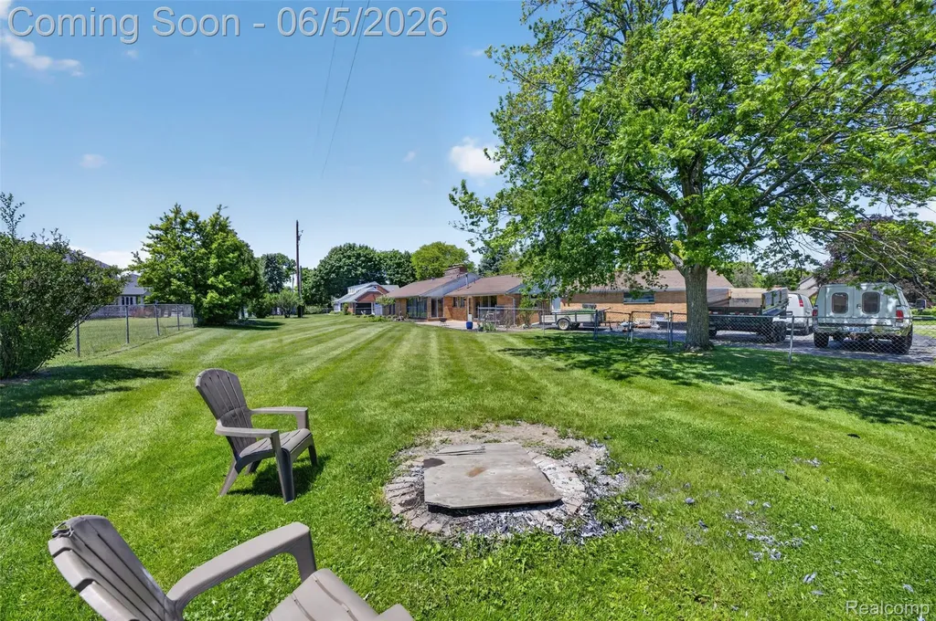 7174 Meadowvue Drive Grand Blanc Charter Township MI 48439