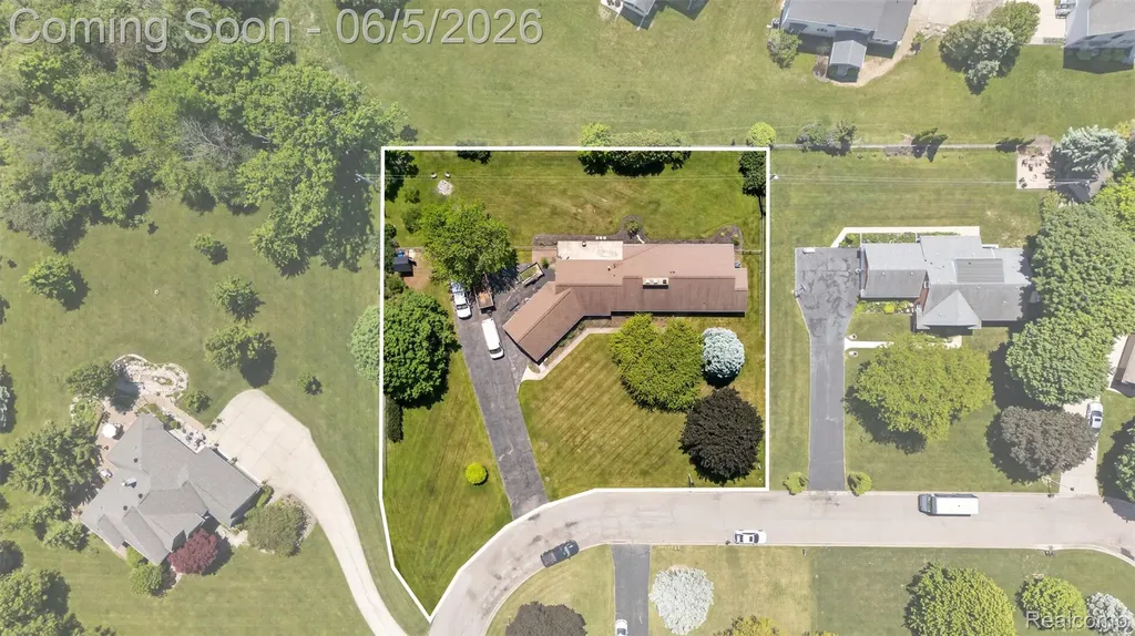 7174 Meadowvue Drive Grand Blanc Charter Township MI 48439