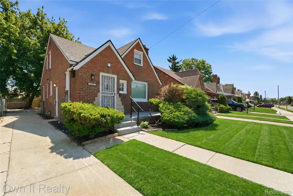 16884 Freeland Street Detroit City MI 48235