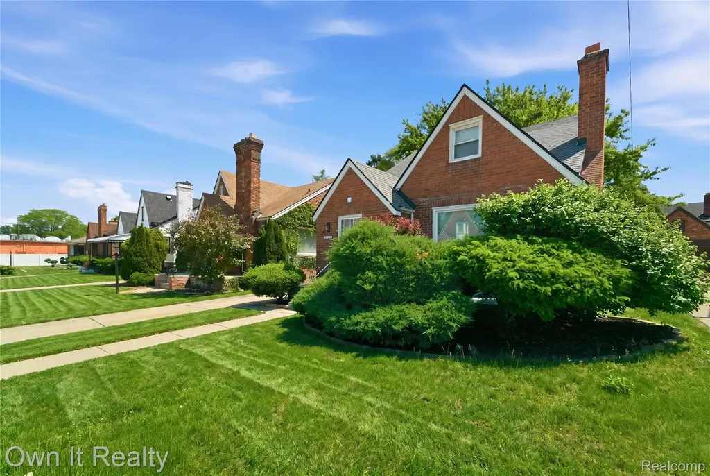 16884 Freeland Street Detroit City MI 48235