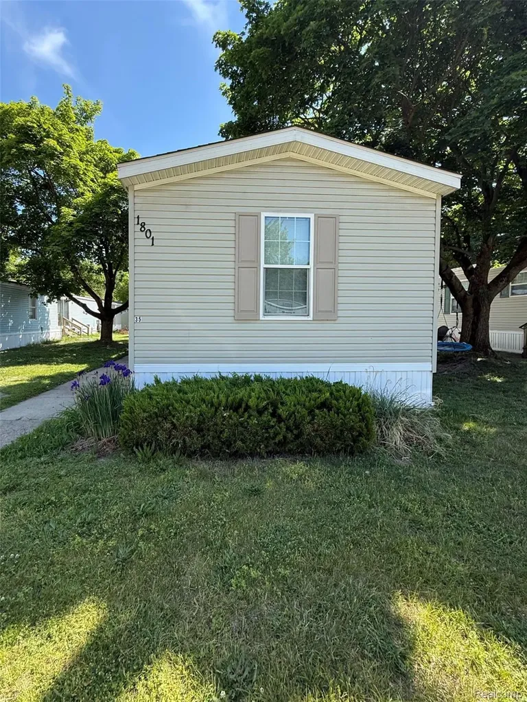 1801 Hawk Drive Kalamazoo City MI 49008