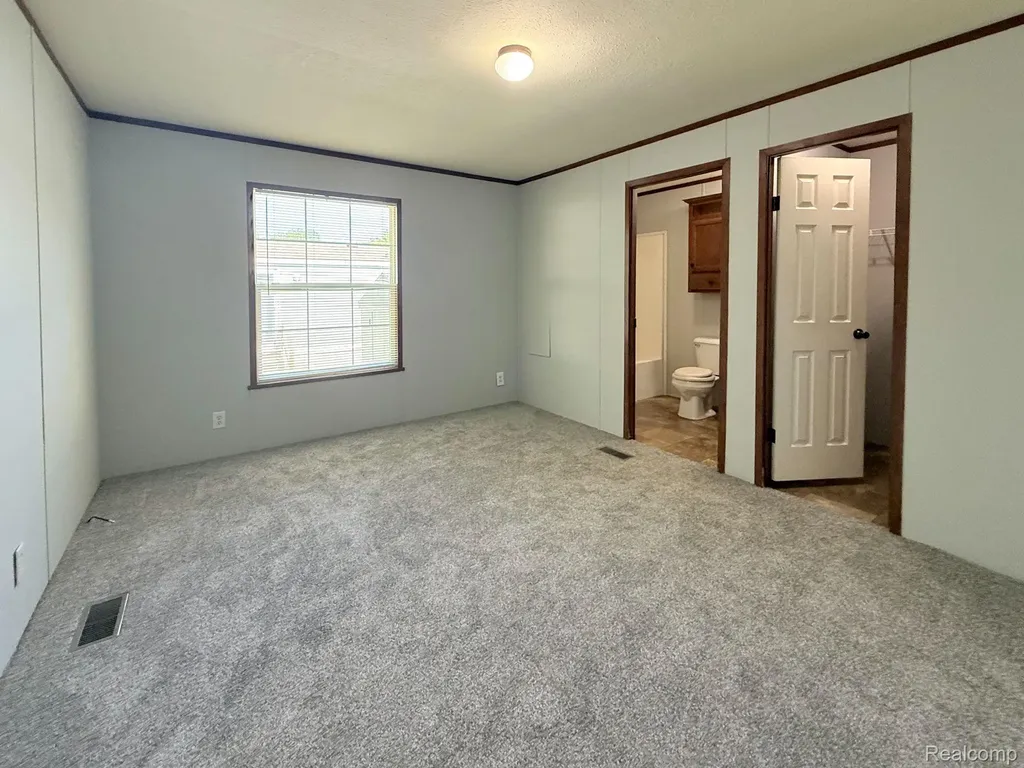 1801 Hawk Drive Kalamazoo City MI 49008