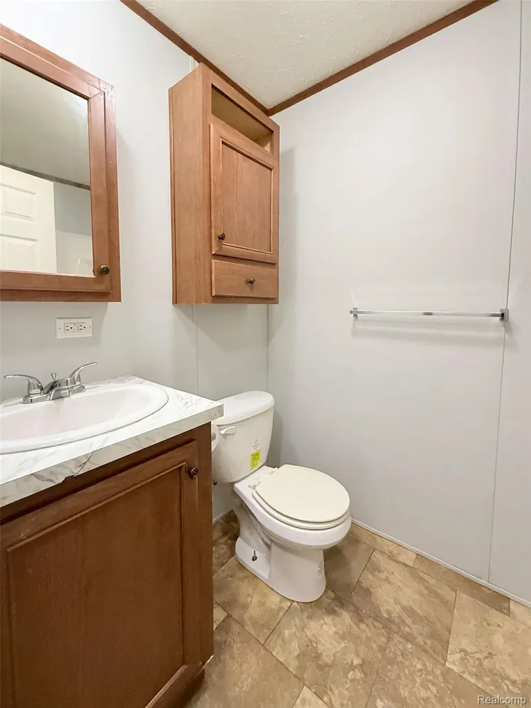 1801 Hawk Drive Kalamazoo City MI 49008