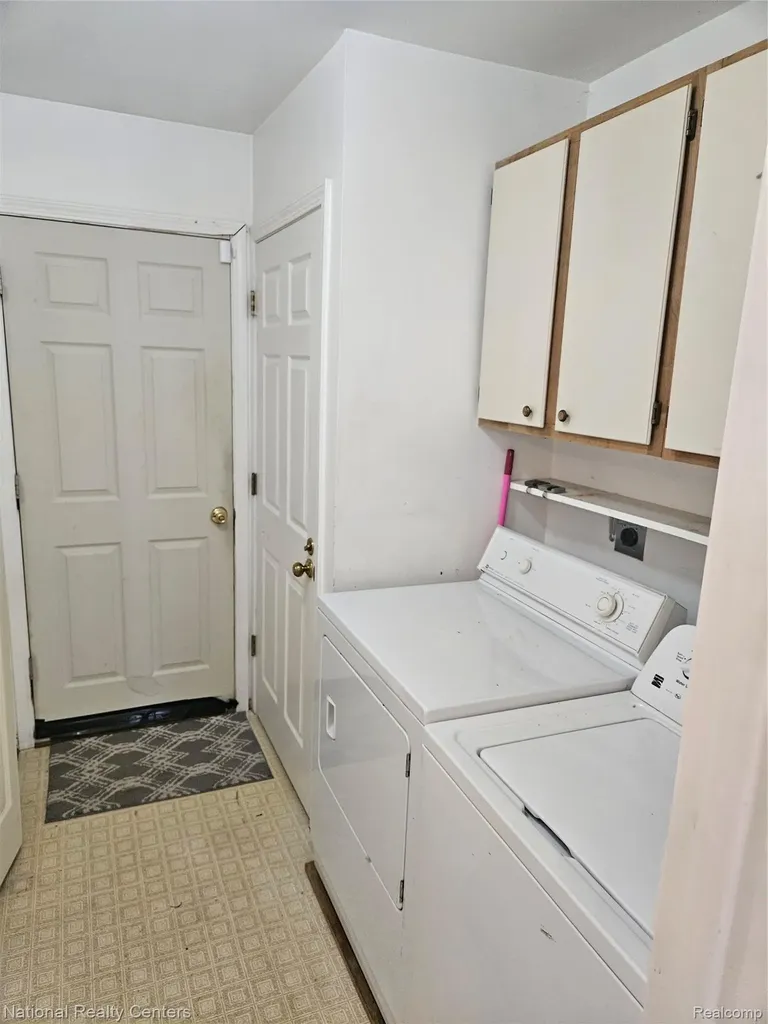 35571 Pheasant Lane Westland City MI 48185