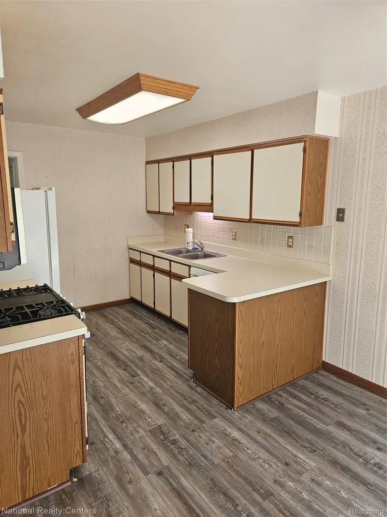 35571 Pheasant Lane Westland City MI 48185