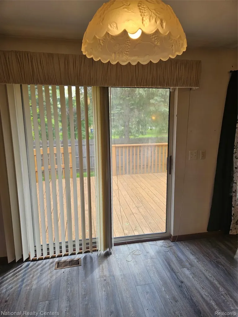 35571 Pheasant Lane Westland City MI 48185