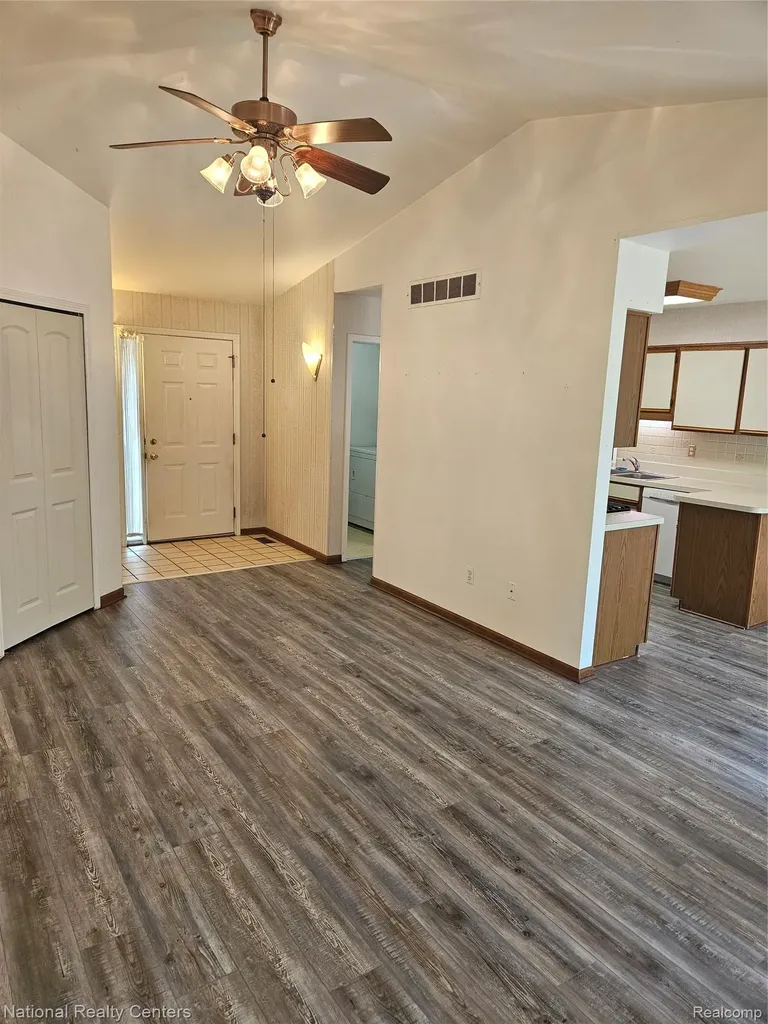 35571 Pheasant Lane Westland City MI 48185