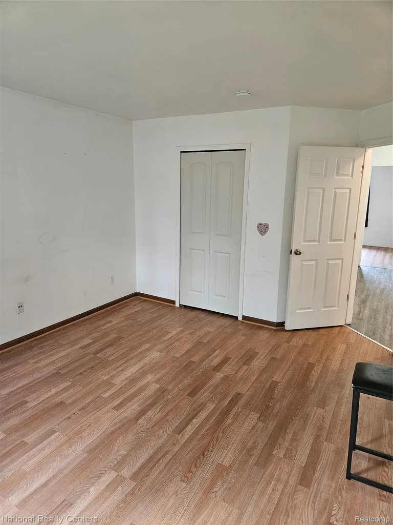 35571 Pheasant Lane Westland City MI 48185