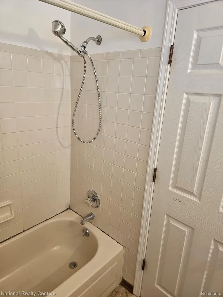 35571 Pheasant Lane Westland City MI 48185