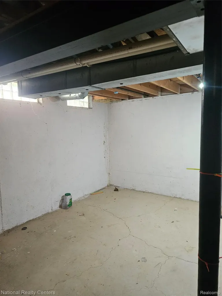 35571 Pheasant Lane Westland City MI 48185