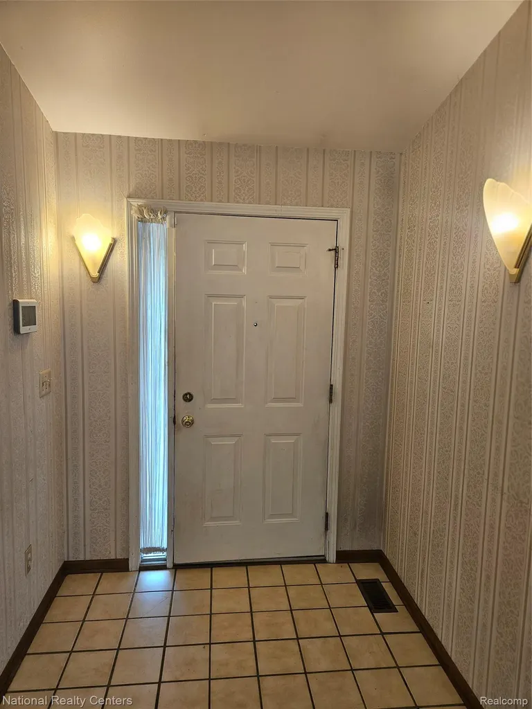 35571 Pheasant Lane Westland City MI 48185