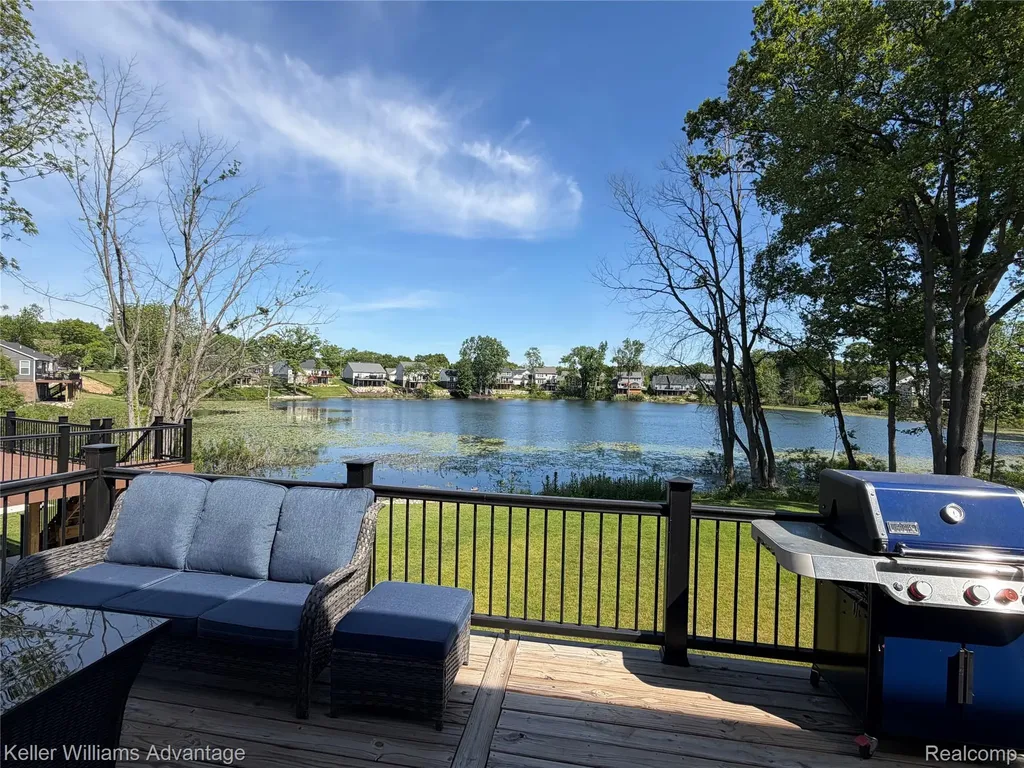 855 Preserve Lane White Lake Charter Township MI 48386
