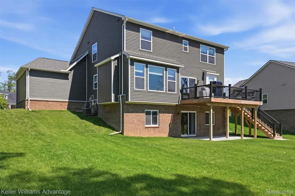 855 Preserve Lane White Lake Charter Township MI 48386