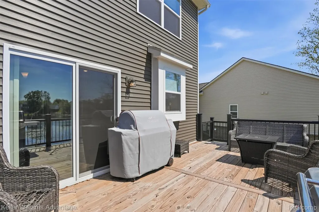 855 Preserve Lane White Lake Charter Township MI 48386