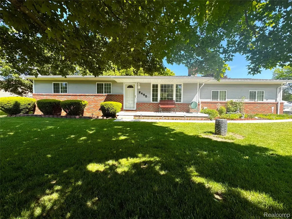 2455 Valley Church Drive Thetford Township MI 48420