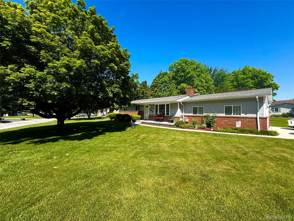 2455 Valley Church Drive Thetford Township MI 48420